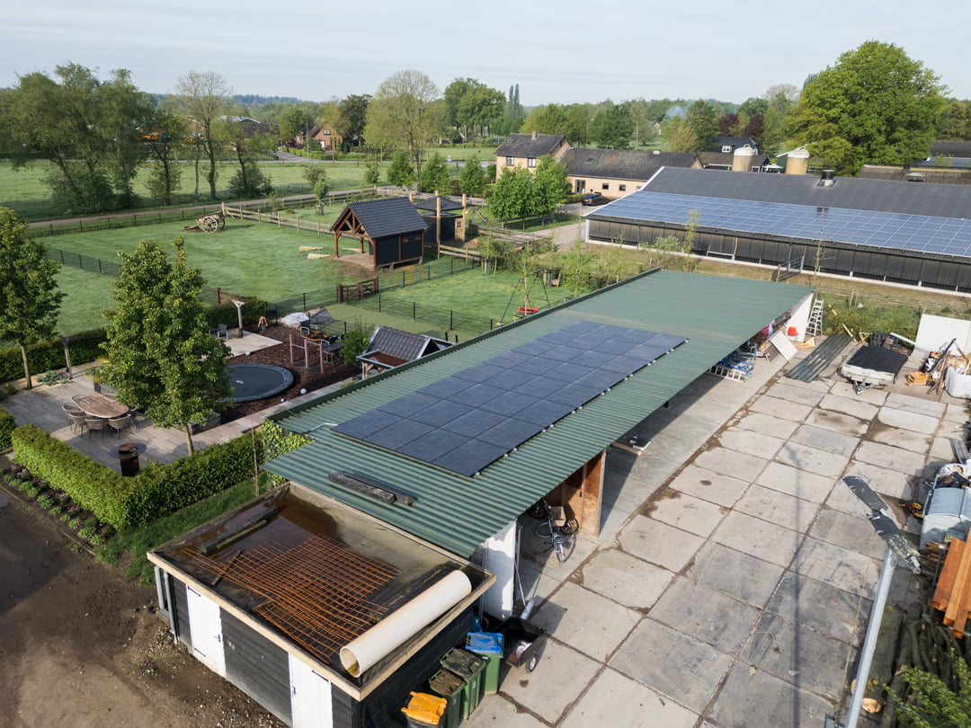 Carport met zonnepanelen